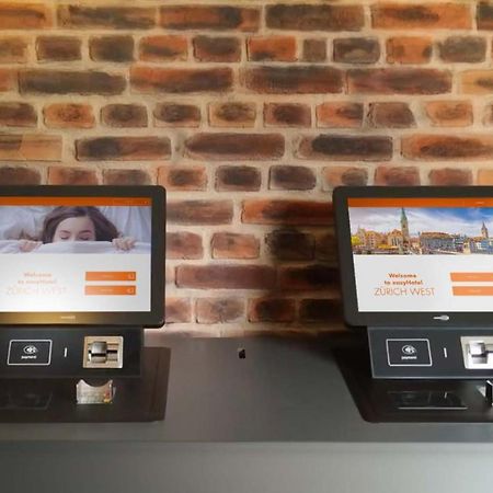 Easyhotel Zuerich City Centre Ngoại thất bức ảnh