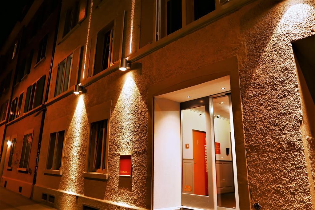 Easyhotel Zuerich City Centre Ngoại thất bức ảnh