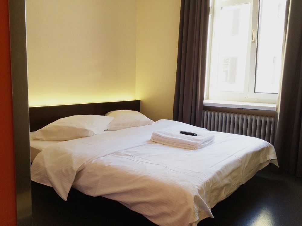 Easyhotel Zuerich City Centre Ngoại thất bức ảnh