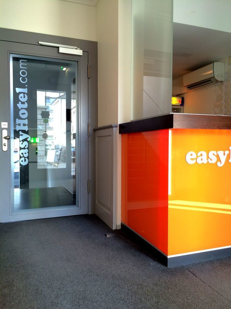 Easyhotel Zuerich City Centre Ngoại thất bức ảnh