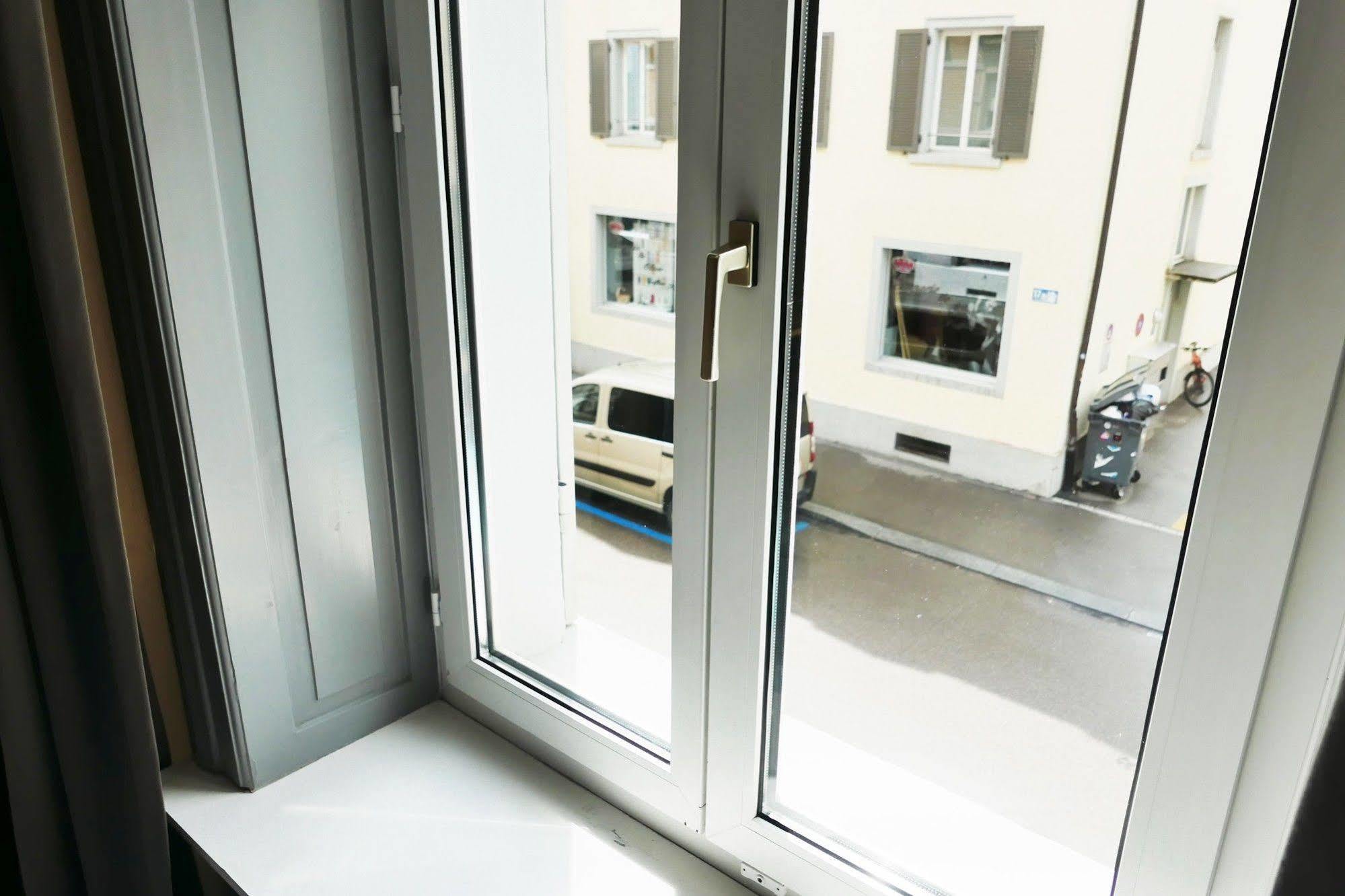 Easyhotel Zuerich City Centre Ngoại thất bức ảnh